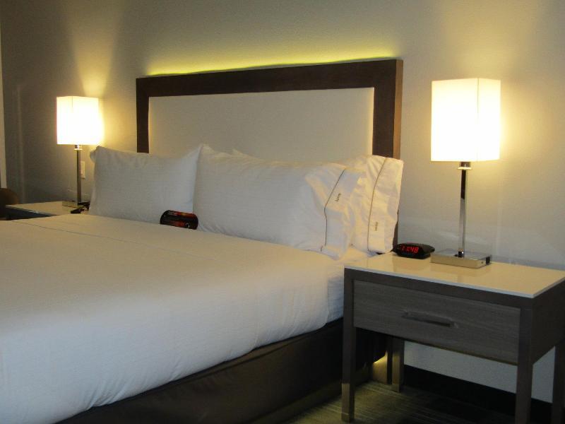 Holiday Inn Express & Suites San Diego - Mission Valley By Ihg Ngoại thất bức ảnh